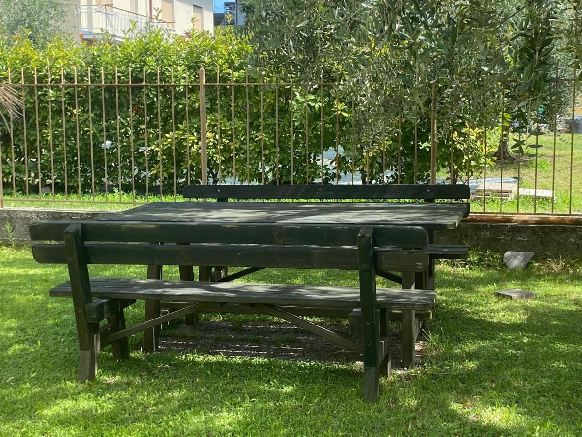 דירות ריבה דל גארדה Dueolivi מראה חיצוני תמונה